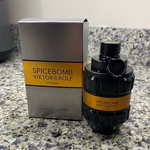 Spicebomb Extreme by Viktor Rolf for Men 3.04oz